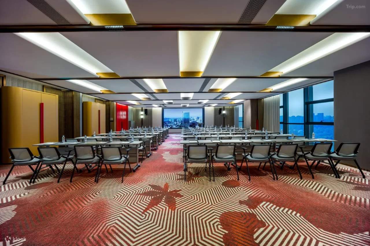 [우이광장 인근] 창사 우이광장 IFS 국제금융센터 야치 호텔(플래그십 스토어) 숙박 패키지